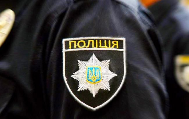 Блогера, який у Харкові плюнув поліцейському в обличчя, затримали