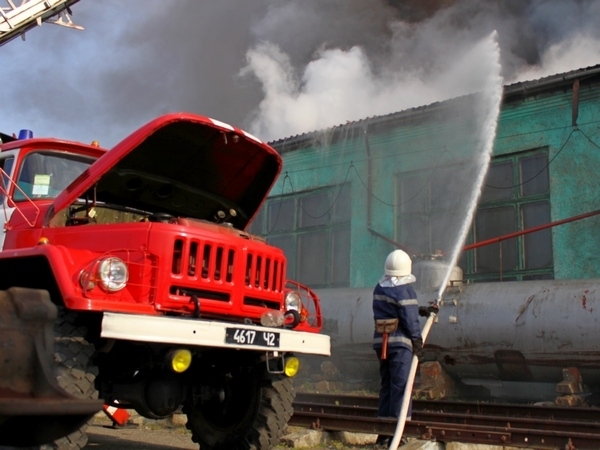 На заводе в Тернополе произошел пожар