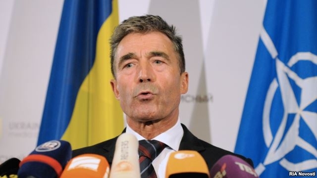 Европа предоставит оружие Украине, если Россия не прекратит огонь на Донбассе, - Расмуссен