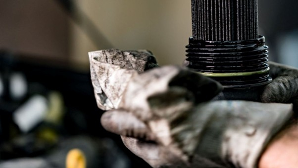 Неочевидні помилки при заміні масляного фільтра, через які двигун 