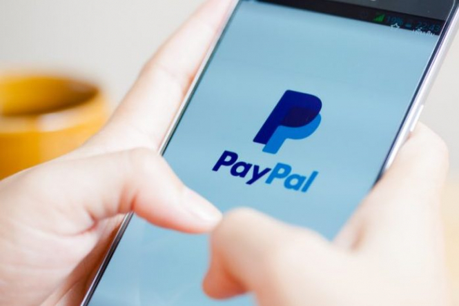 Платіжна система PayPal продовжила термін переказів коштів без комісії для українців