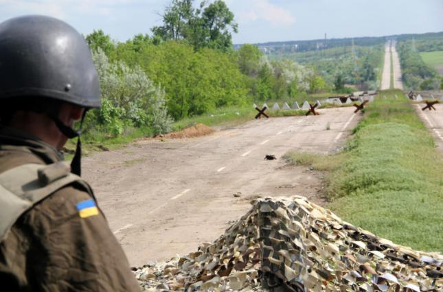 Сутки в АТО: 15 обстрелов, один украинский военный ранен