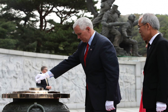 Віце-президент США прибув до Південної Кореї