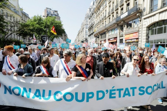 Во Франции тысячи людей вышли на протесты против Макрона, - ФОТО