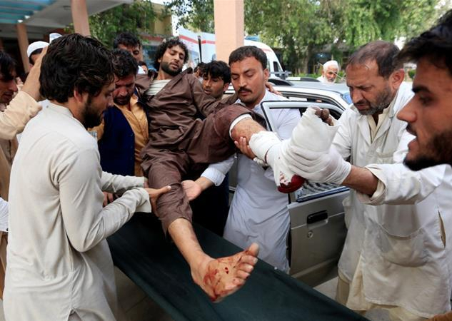 На предвыборной акции в Афганистане подорвался смертник: по меньшей мере 13 человек погибли