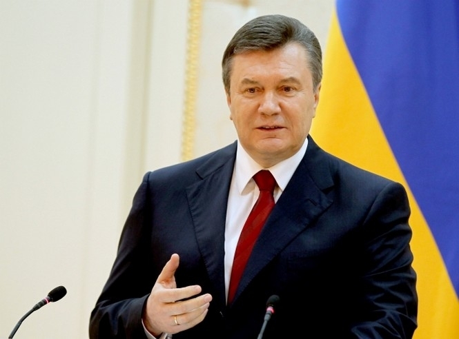 Янукович створив свята для податківців, митників і пожежників