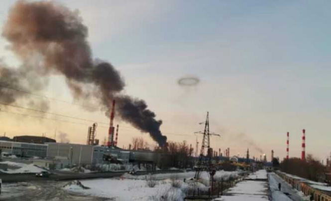 У росії зупинився НПЗ у Самарській області після прильоту дронів