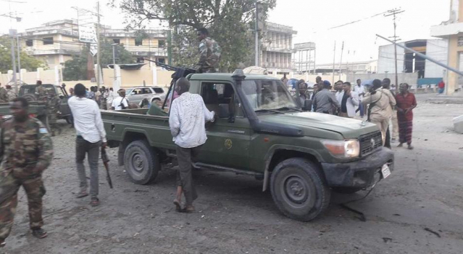 В результате теракта в Сомали погибли 10 человек