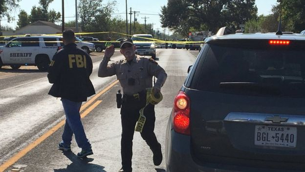 Вооруженный мужчина расстрелял людей в церкви в Техасе: не менее 20 погибших