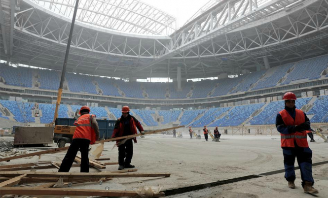 Россию обвиняют в эксплуатации строителей на стадионах ЧМ-2018