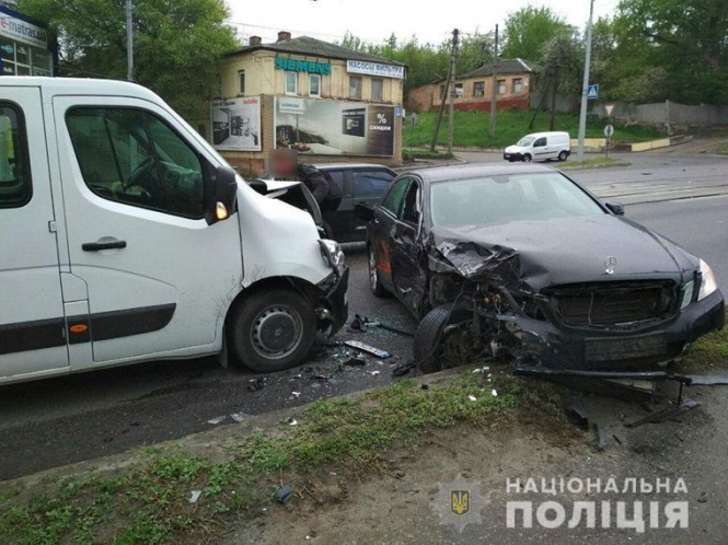 В Харькове мужчина угнал авто и совершил двойное ДТП: пострадала 14-летняя девочка