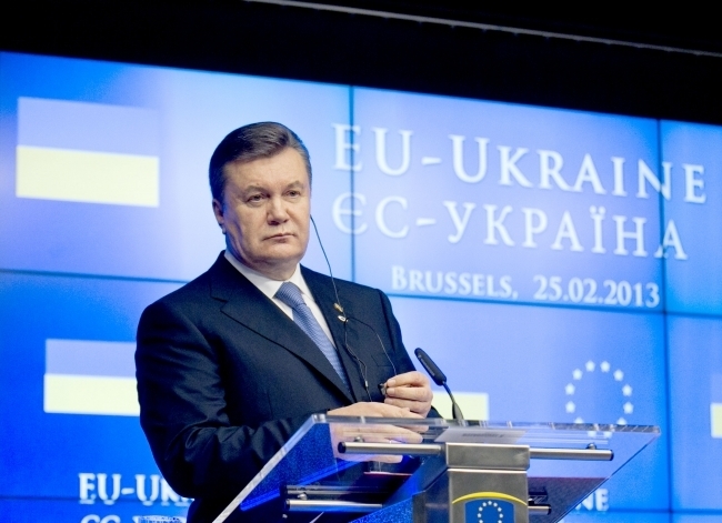 Янукович обіцяє референдум у випадку вступу до ЄС чи Митного союзу