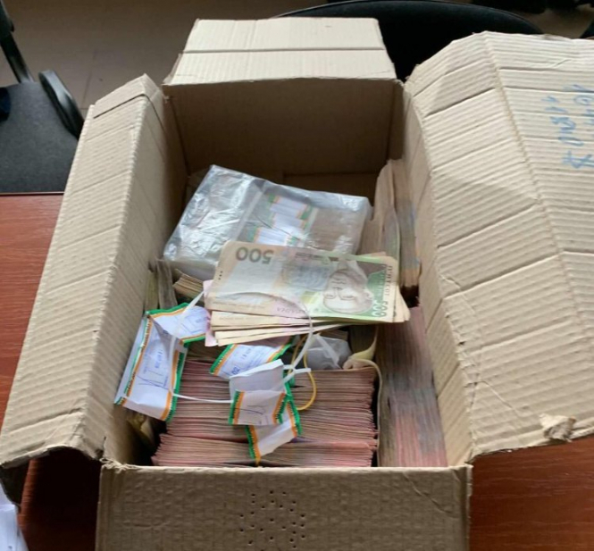 У Черкасах поліція зупинила підкуп виборців на 1,6 млн гривень, - ФОТО