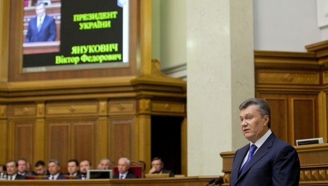 Верховная Рада решила лишать Януковича полномочий без обсуждения 