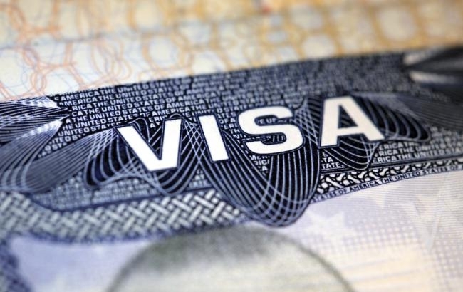 Россиянам усложнили процедуру выдачи виз в США