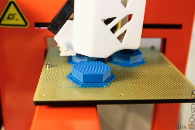 Огляд китайського 3D-принтера: як надрукувати кубик вдома (фото)