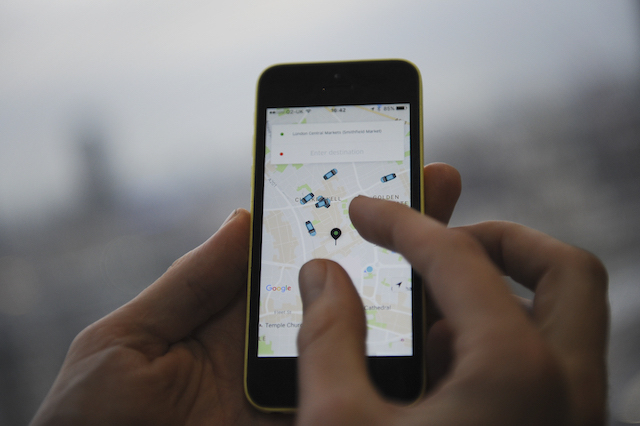 Uber включив у свої додатки вбудований чат, який замінить SMS