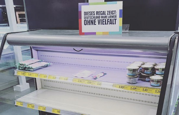 Німецький супермаркет спорожнів задля боротьби з нетерпимістю та расизмом, – ФОТО