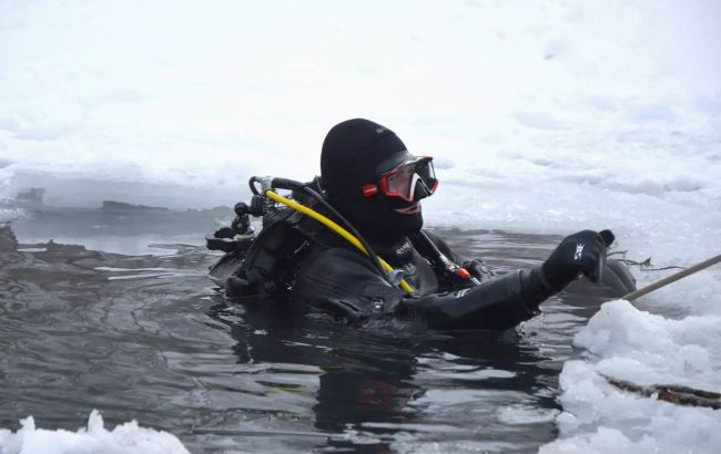 Водолази ДСНС провели унікальну операцію у затопленій ТЕЦ