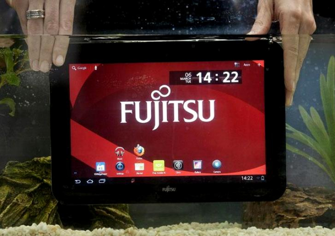Японський Fujitsu ліквідує підрозділ в росії