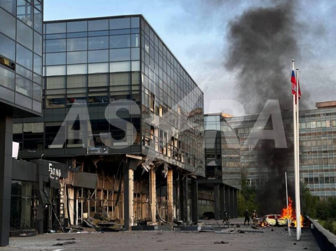 росіяни заявили про масовану дронову атаку у шести їхніх регіонах 