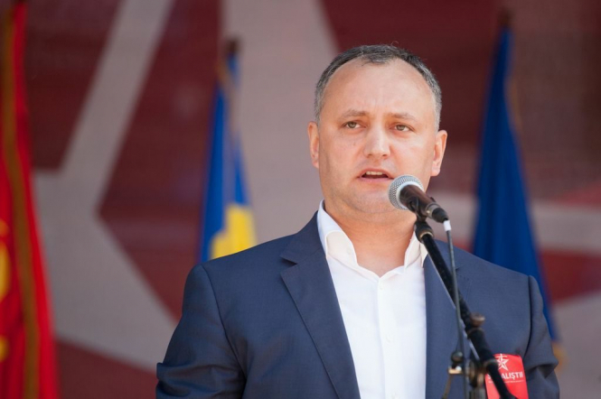Додон вважає, що об'єднання з Румунією спровокує громадянську війну в країні
