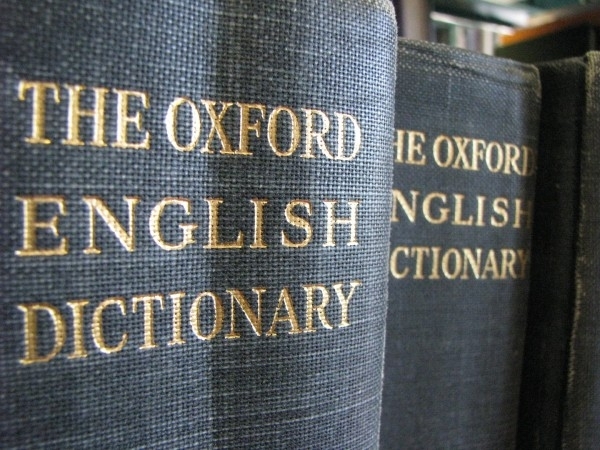 Оксфордський словник вибачився за непорозуміння