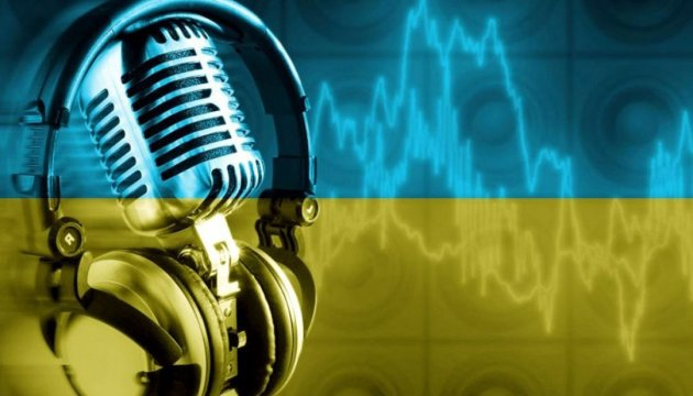 Майже 80% віддають перевагу українській мові на радіо і ТБ
