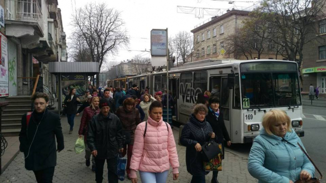 Тернопільські маршрутники влаштували страйк через зниження цін на проїзд