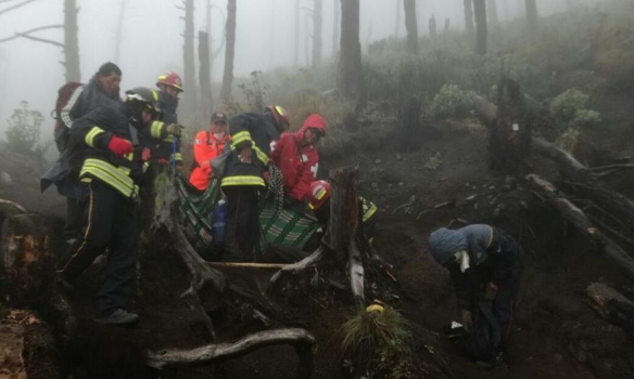 В Гватемале во время восхождения на вулкан погибла группа туристов