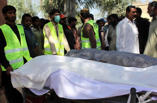В Пакистане в результате теракта погибли 11 военных