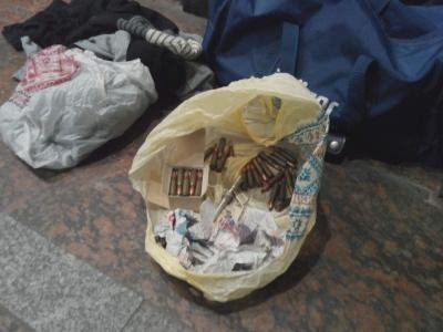 Пограничники обнаружили на вокзале во Львове сумку с боеприпасами