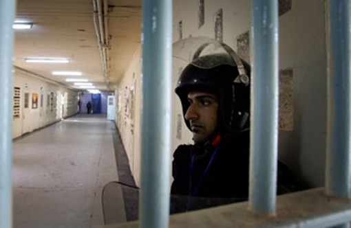 Бунт у лівійській в'язниці: втекло близько тисячі в'язнів