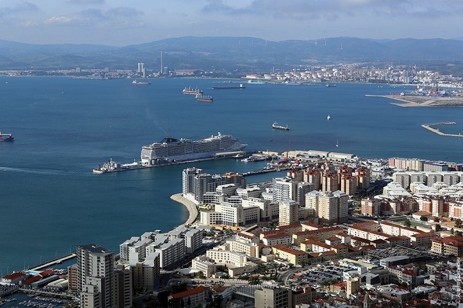 Англія звинуватила Іспанію у незаконному вторгненні в територіальні води Гібралтару