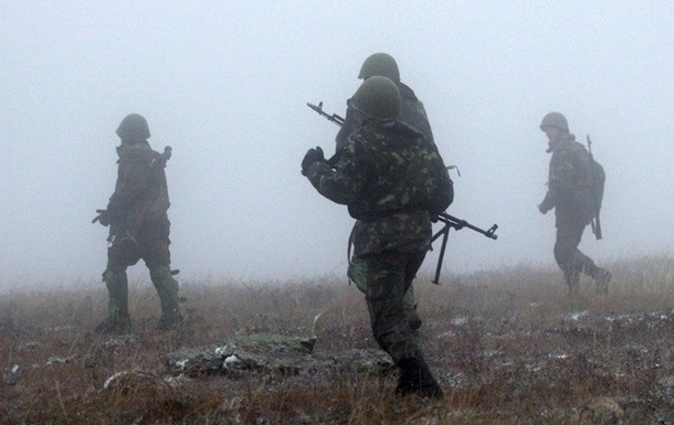 Від початку доби в зоні АТО троє українських військових поранені, – штаб
