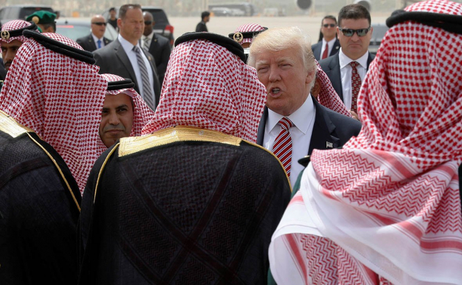 Белый дом уточнил слова Трампа о согласии Саудовской Аравии увеличить добычу нефти