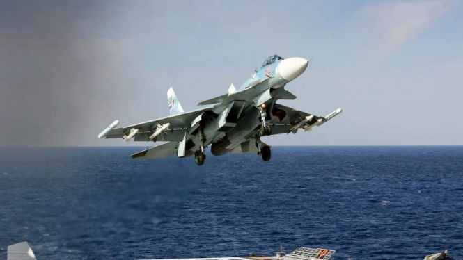 У Краснодарському краї українські дрони уразили два російські літаки Су-33 та МіГ-29