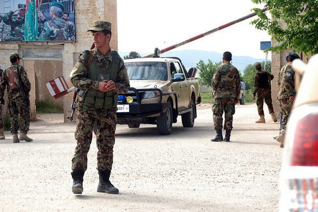 В Афганистане террорист-смертник атаковал конвой НАТО