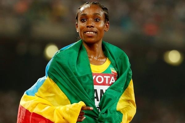 На Олимпиаде побит длительный мировой рекорд в беге на 10 км среди женщин