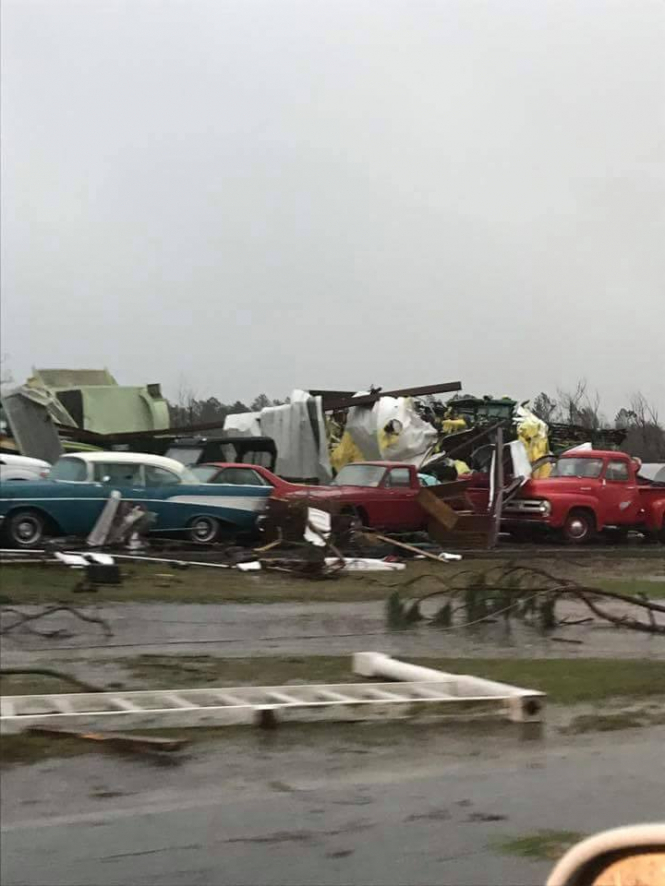 Ураган унес жизни 11 человек в штате Джорджия