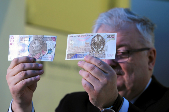 Польша ввела в обращение новую банкноту номиналом 500 злотых