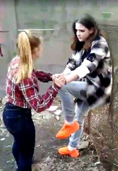 Побиття школярки у Чернігові: поліція оголосила підозру тільки одній дівчині