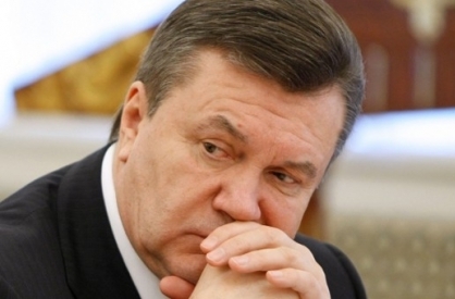 Срок пребывания Януковича у руля исчерпывается. Он уже ничего не решает, - пишет The Economist.