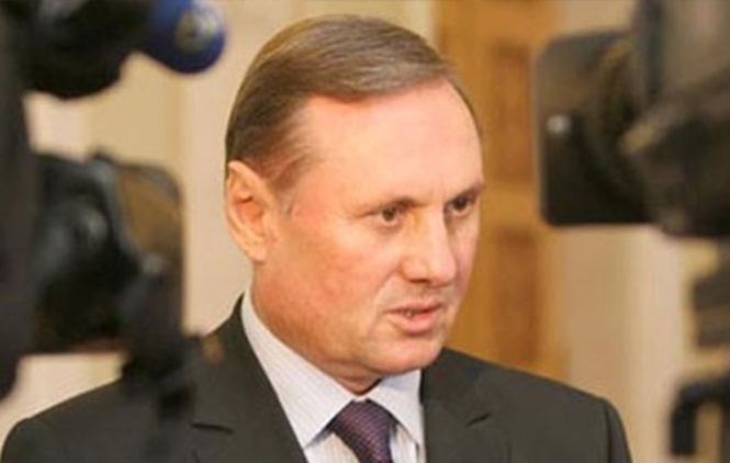 Депутати від ПР не будуть голосувати за відставку уряду Азарова, - Єфремов