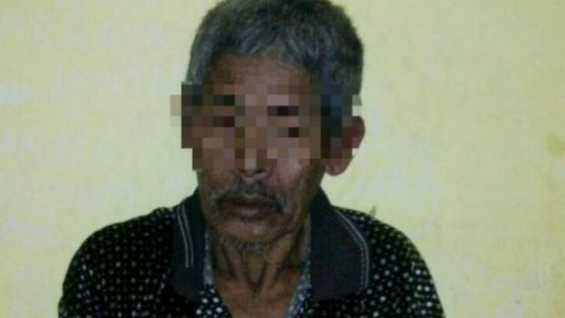 В Индонезии освободили женщину, которую местный шаман 15 лет держал в пещере