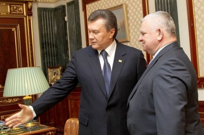 Янукович призначив звільнених губернаторів своїми радниками
