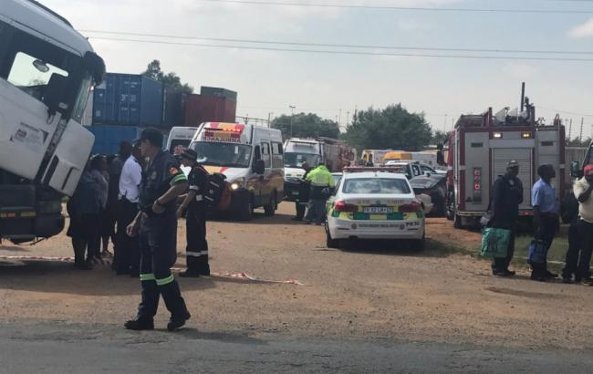 В ЮАР более 200 человек пострадали в результате железнодорожной катастрофы