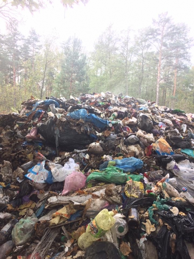 На Рівненщині в черговий раз виявили сміття зі Львова