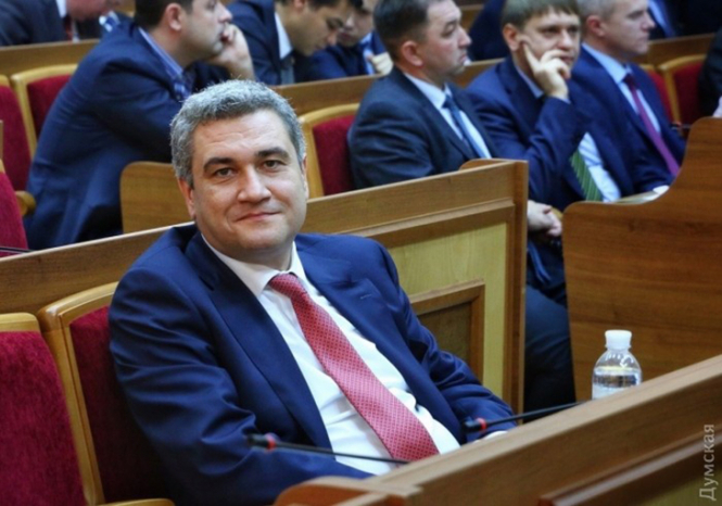 В Одессе богатый председатель облсовета назначил сам себе 