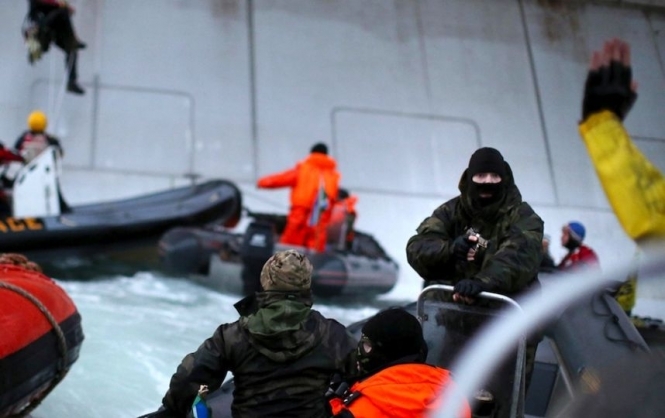 Серед активістів Greenpeace, затриманих в Арктиці, є українець - МЗС
